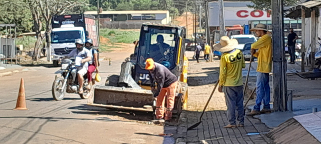 Prefeitura de Mirante da Serra Inicia Operação Tapa-Buracos nas Principais Vias da Cidade A Prefeitura Municipal de Mirante da Serra,