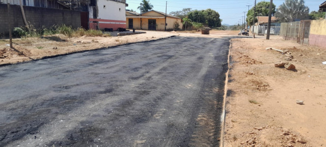 Prefeitura de Mirante da Serra segue avançando na recuperação da malha asfáltica da cidade